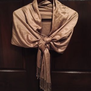NWT Jones New York Pashmina - Sand Dune